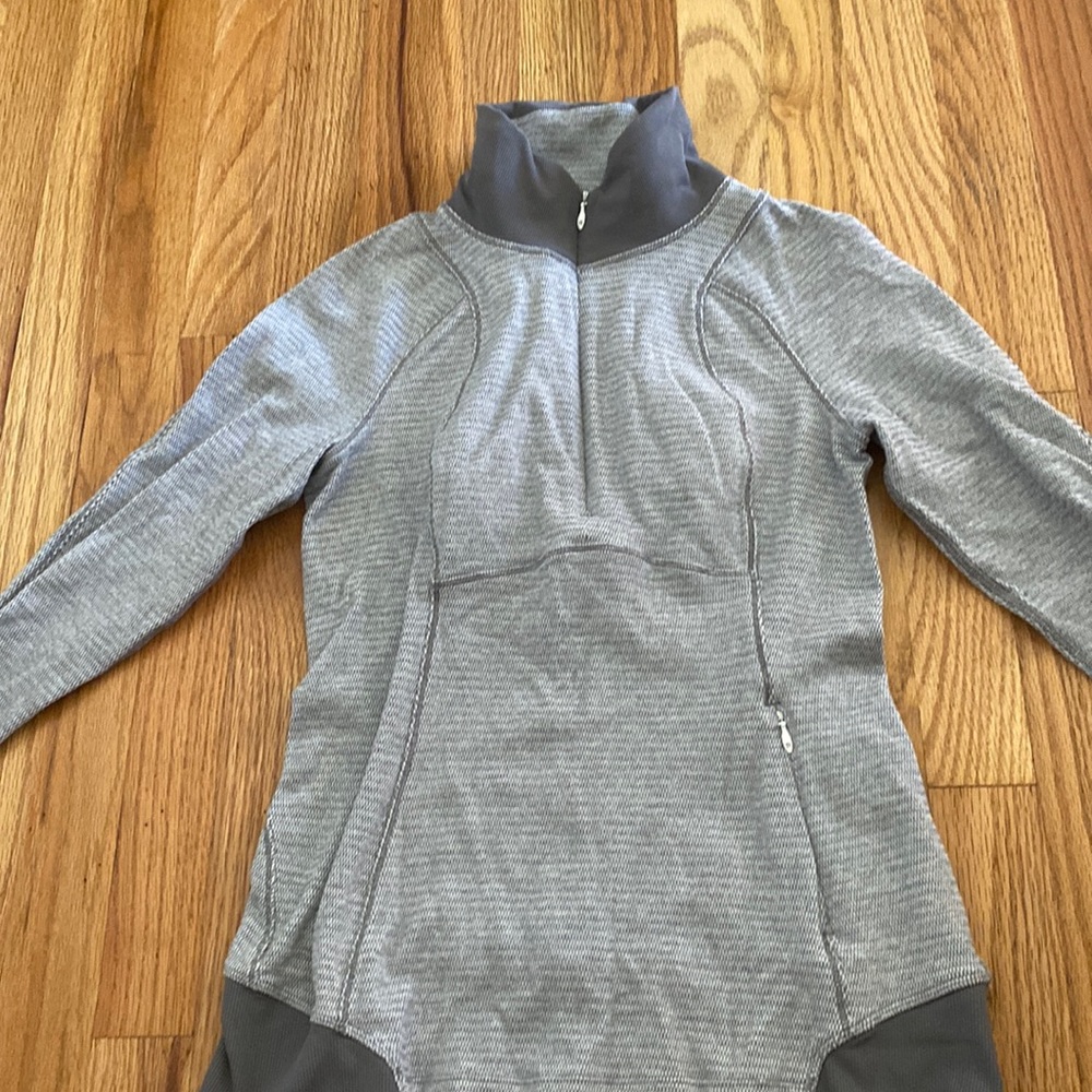 Lululemon Grey Long sleeve